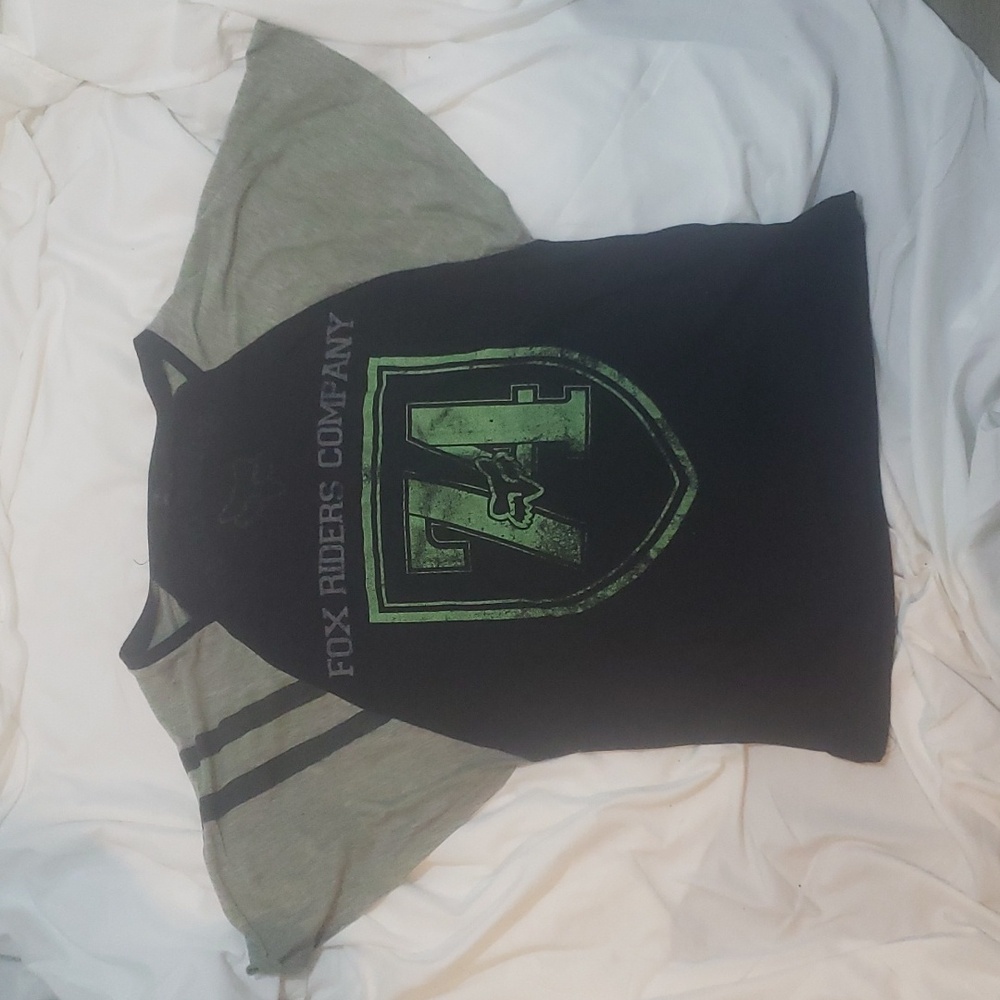fox riders flared sleeves graphic tee